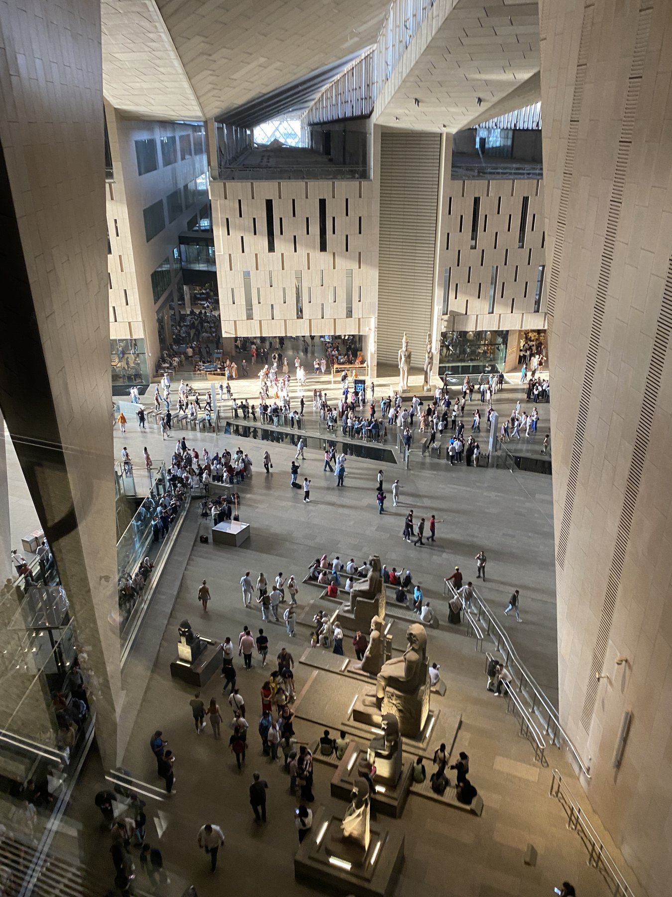 2025 11 04 15 34 47